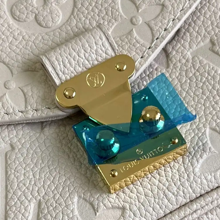 Fashionrepsfam ru LV Bag 2205YA0004 0527
